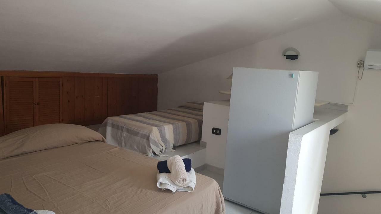 Casa Vacanze Valentina Porto Conte Exterior foto